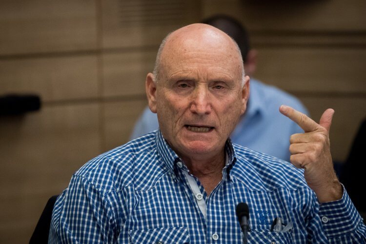 351770_tumb_750Xauto